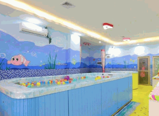 阳光宝贝婴儿游泳馆